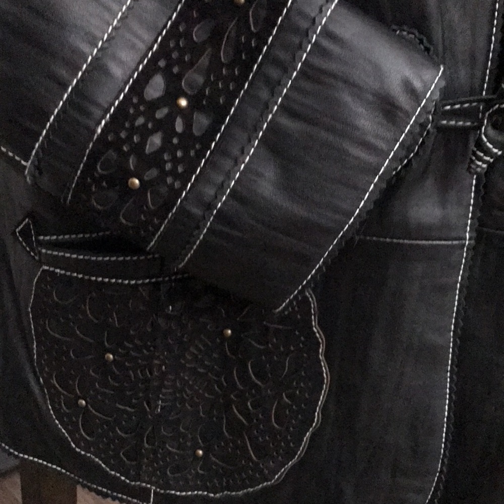 Danier | NWOT black leather jacket - Picture 10 of 12